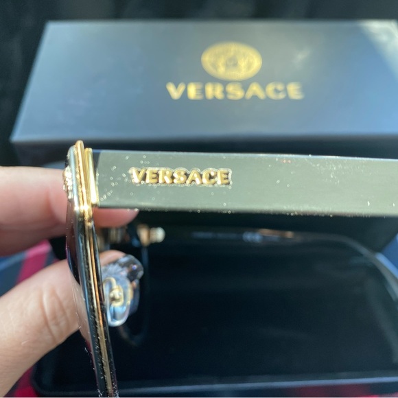 BNNW, Versace Medusa charm polarized sunglasses - Picture 6 of 7